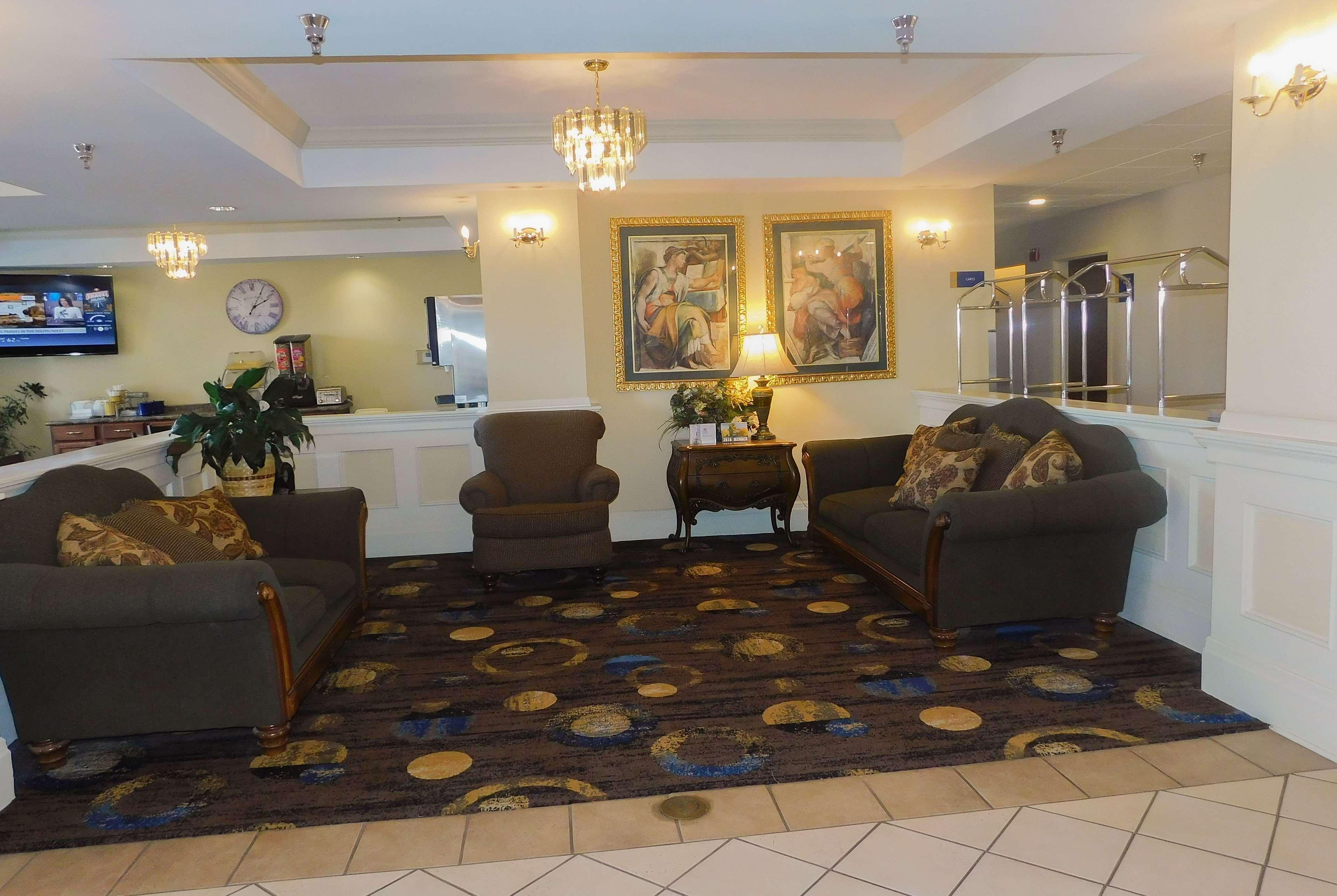 Days Inn & Suites By Wyndham Pocahontas Екстер'єр фото