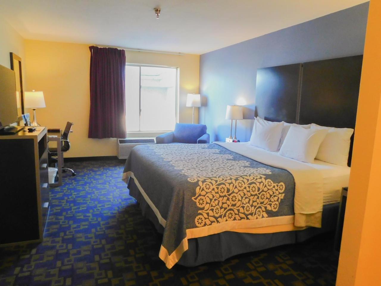 Days Inn & Suites By Wyndham Pocahontas Екстер'єр фото