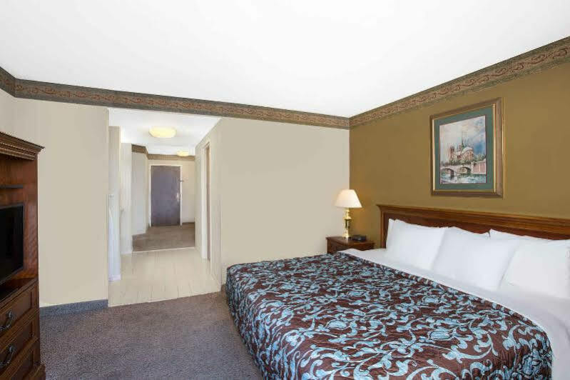 Days Inn & Suites By Wyndham Pocahontas Екстер'єр фото